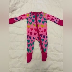 Little Sleepies NB Rainbow Heart Zippy